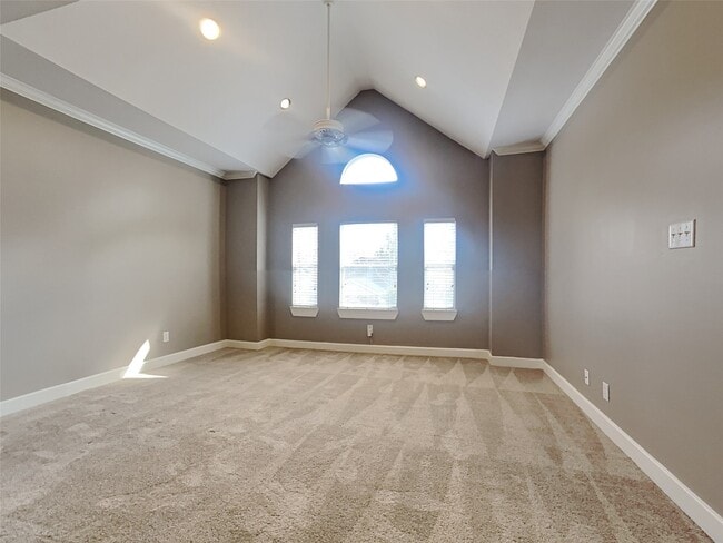 Building Photo - 5343 Kiam St