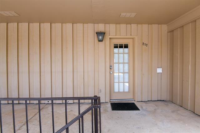 Building Photo - 4312 Bellaire Dr S