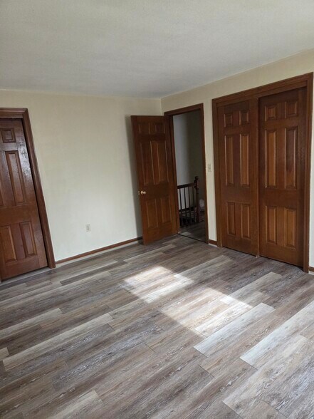 Building Photo - 76 William St