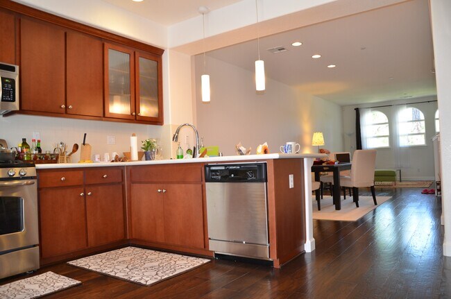 2nd floor - 556 Santa Rosalia Ter