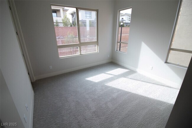 Building Photo - 4277 Solace St