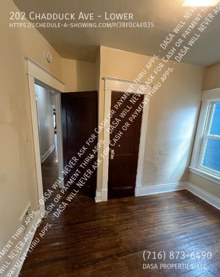 Building Photo - 202 Chadduck Ave