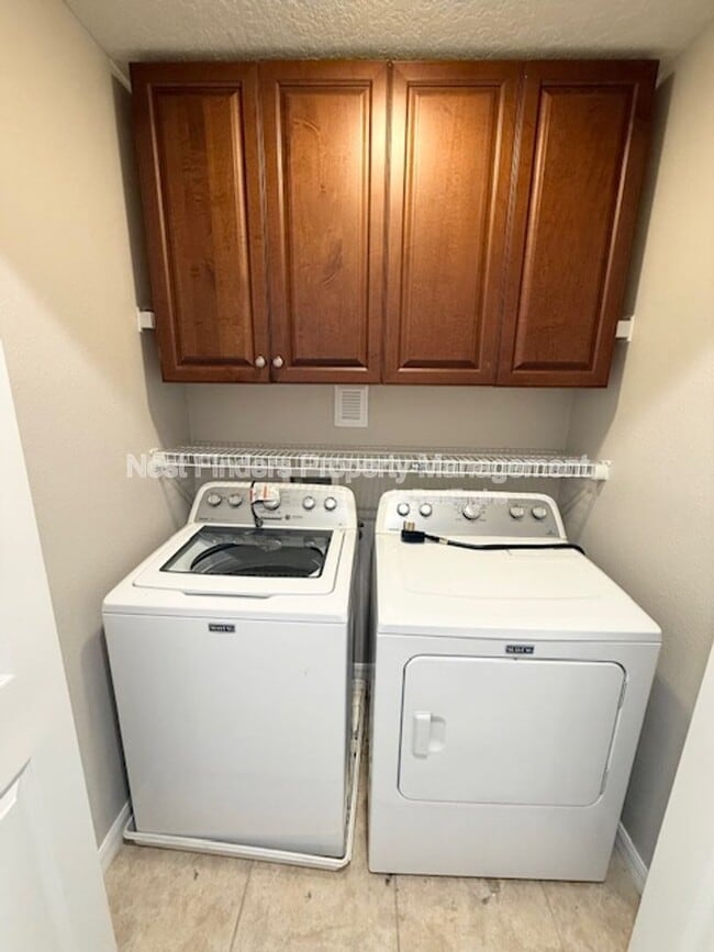 Building Photo - 7028 Beauhaven Ct