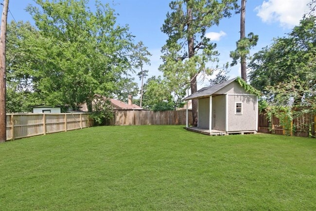 Building Photo - 24607 Green Moss Dr