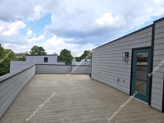 Building Photo - 340 Eugenia St SW