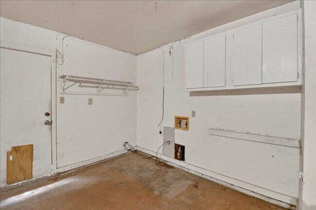 Building Photo - 4109 Fonvilla Cir