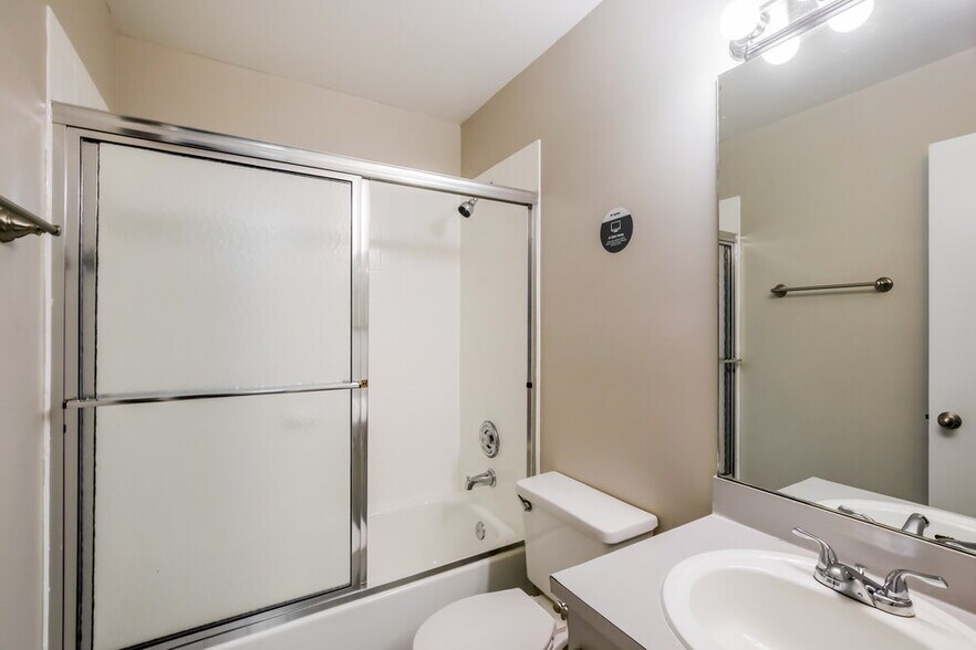 Building Photo - 4430 SW 72nd Way