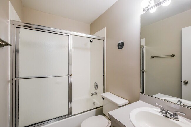 Building Photo - 4430 SW 72nd Way