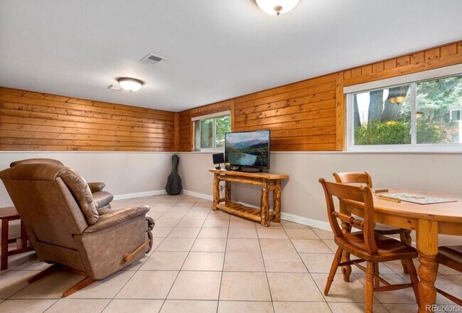 Garden level basement with large open space - 6836 Brentwood St