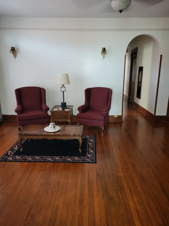 Living Room - 2231 Marengo St
