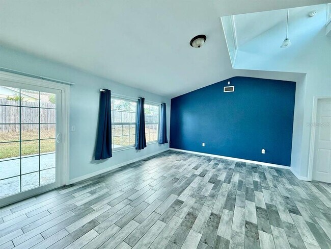 Building Photo - 6149 Staunton Dr
