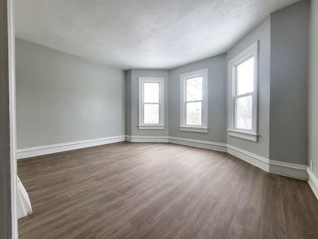 Building Photo - 320 Crosby St