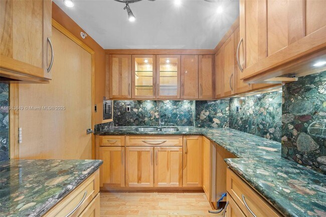 Building Photo - 3301 NE 5th Ave