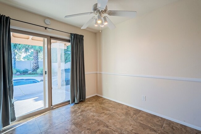 Building Photo - Three Bedrooms & POOL in 85254!