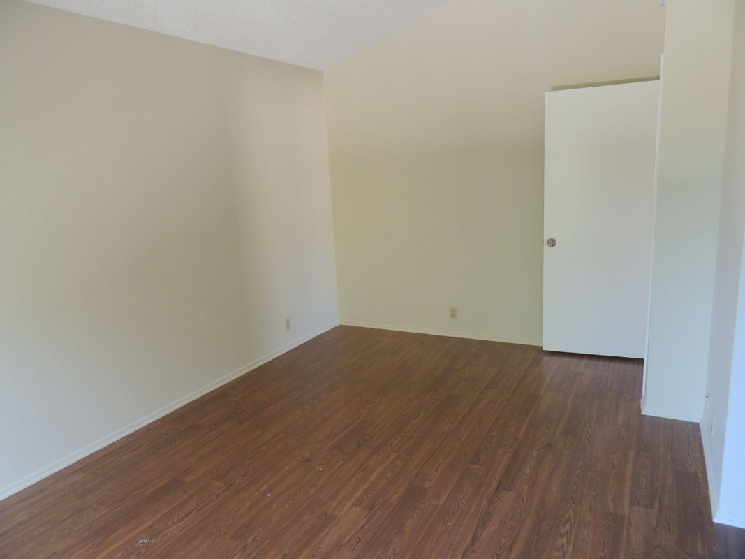 Building Photo - 430 Ohio Ave