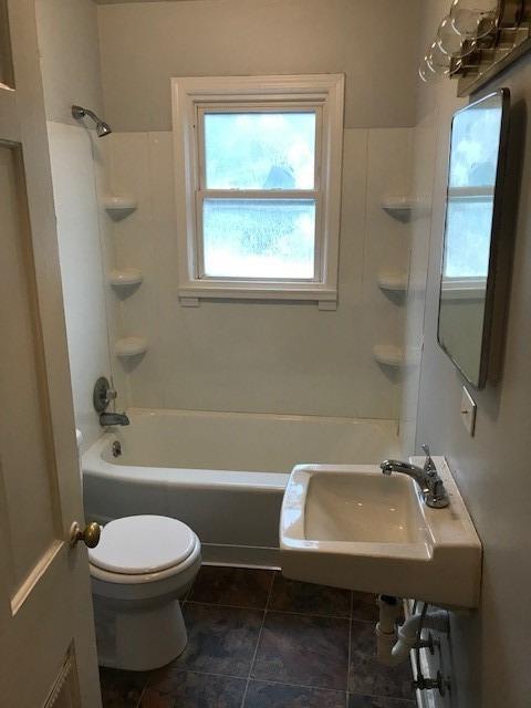 Building Photo - 416 Delcamp Dr