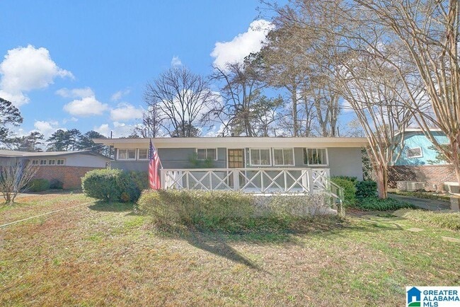 Primary Photo - 204 Woodside Dr