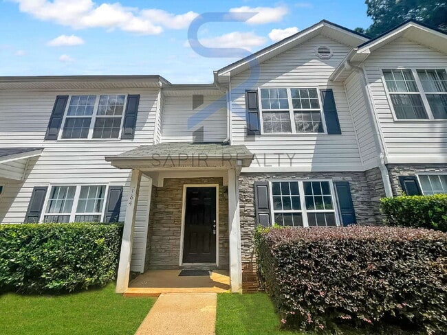 Building Photo - Move in before November 15th and choose yo...