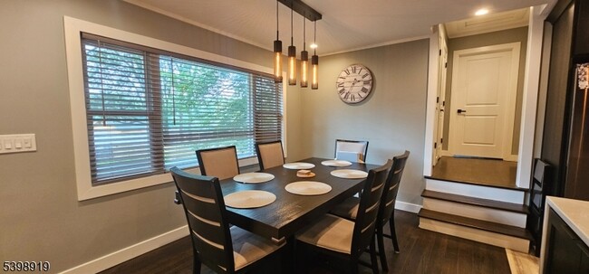 Building Photo - 141 West End Ave