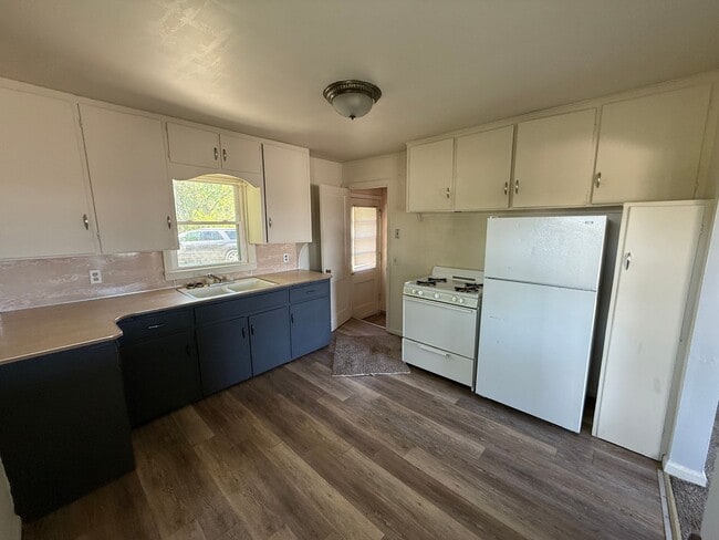 Building Photo - Single Family Home-Northwest School District