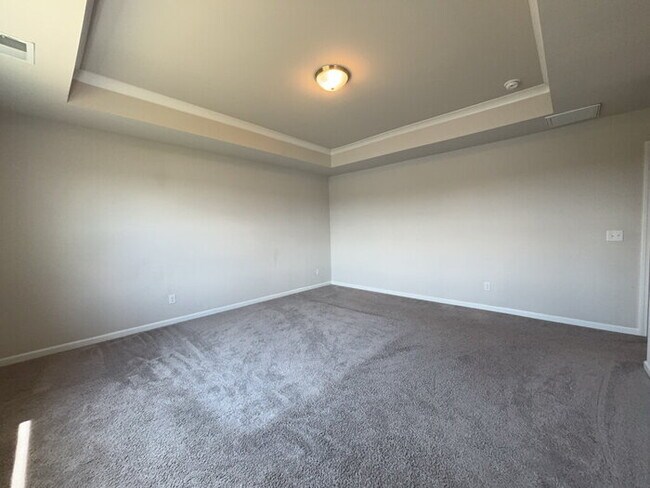 Building Photo - 445 Navona Dr