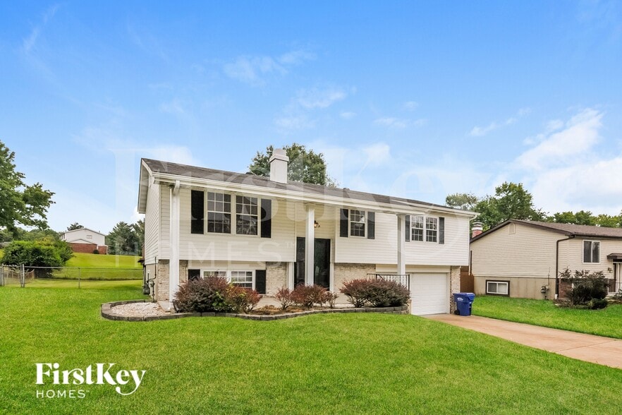 Building Photo - 5708 Madlar Ln
