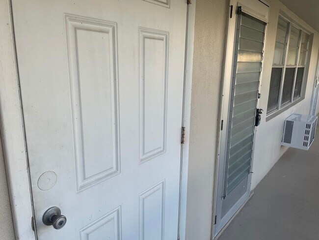 Building Photo - 183 Dorchester E