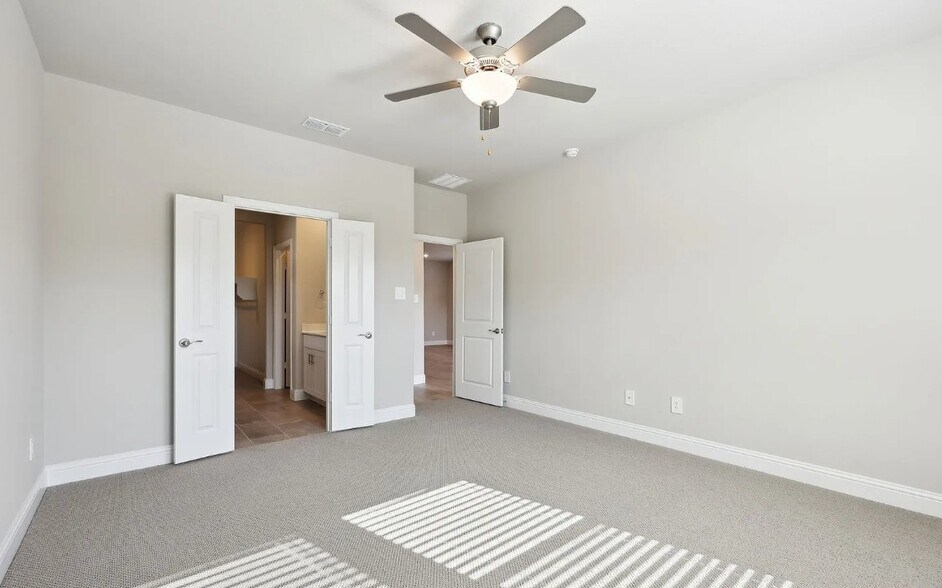 Building Photo - 510 Blanton St