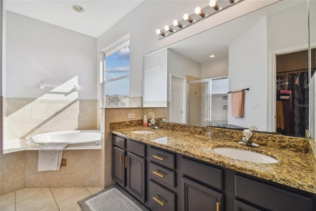Building Photo - 18026 Java Isle Dr