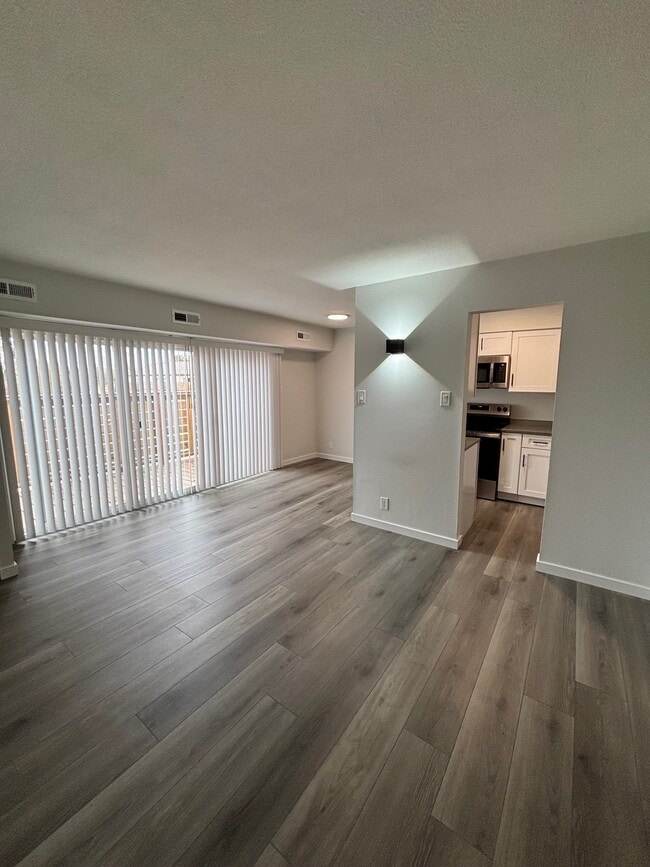 Building Photo - 2713 Center St