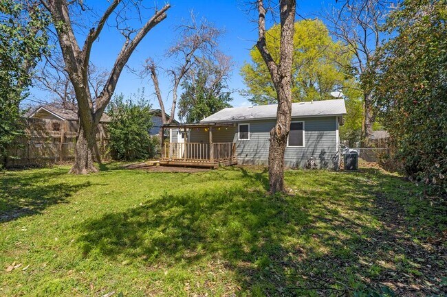 Building Photo - 1709 Patton Ln