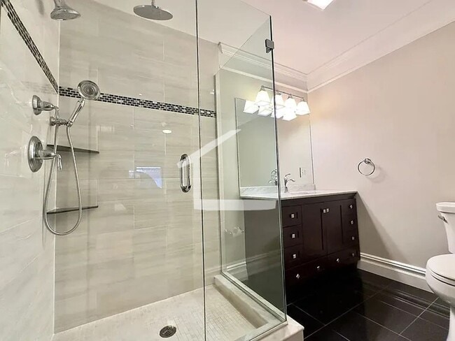 Building Photo - Huge updated 2 bed unit in the heart of the South End!