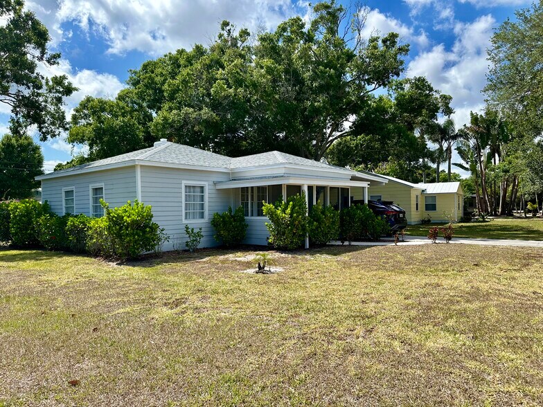 Building Photo - 2515 Vero Beach Ave