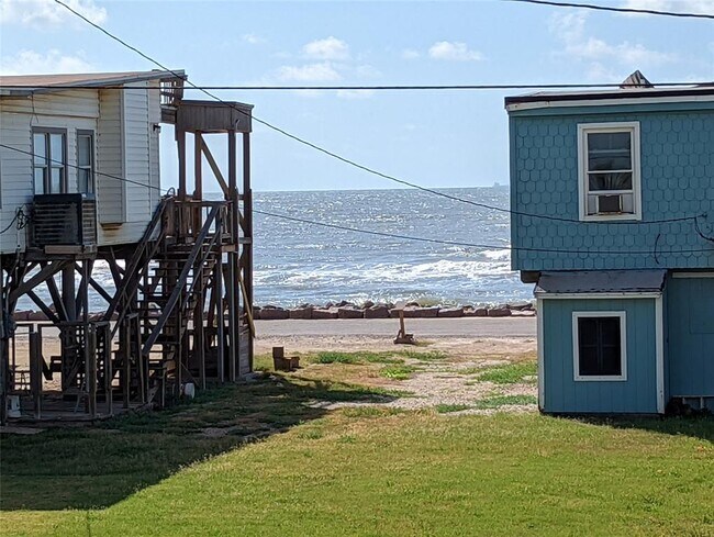 Primary Photo - 415 Seashell Dr