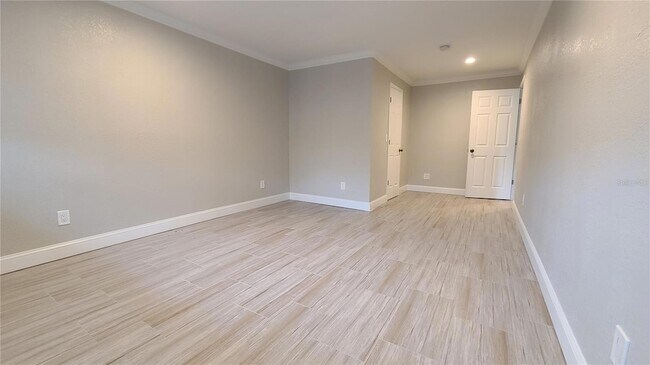 Building Photo - 1718 Cardinal Dr