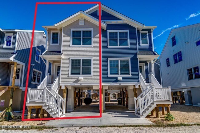 Building Photo - 19 Cummins St