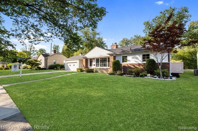 Building Photo - 2614 Essex St