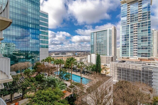 Building Photo - 360 Nueces St