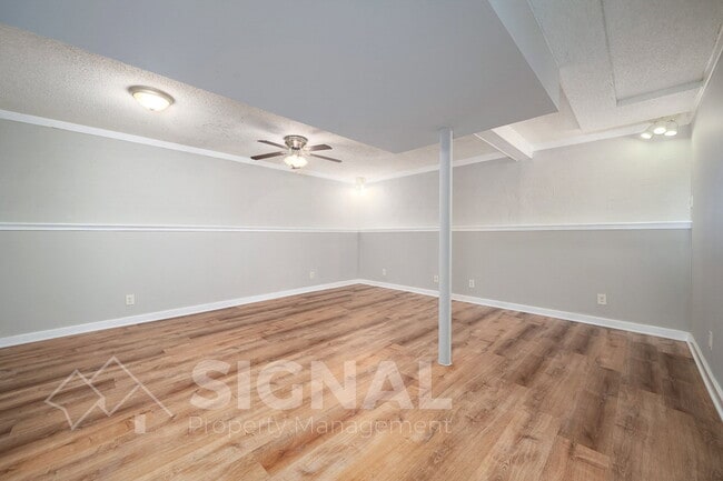 Building Photo - 3037 Apple Valley Ln
