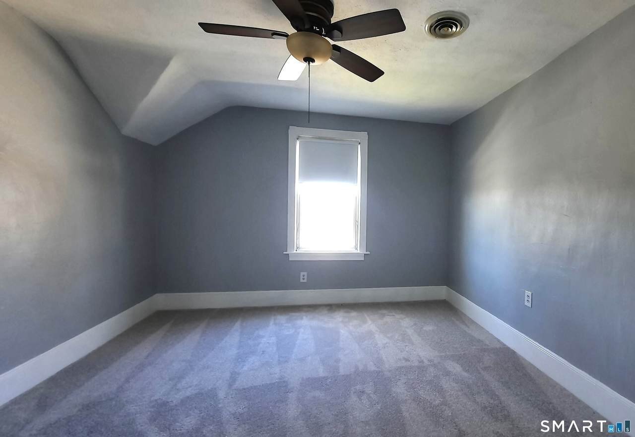 Building Photo - 21-23-23 Community Ave