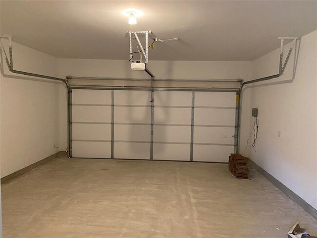 Building Photo - 3301 Dusted Daisy St