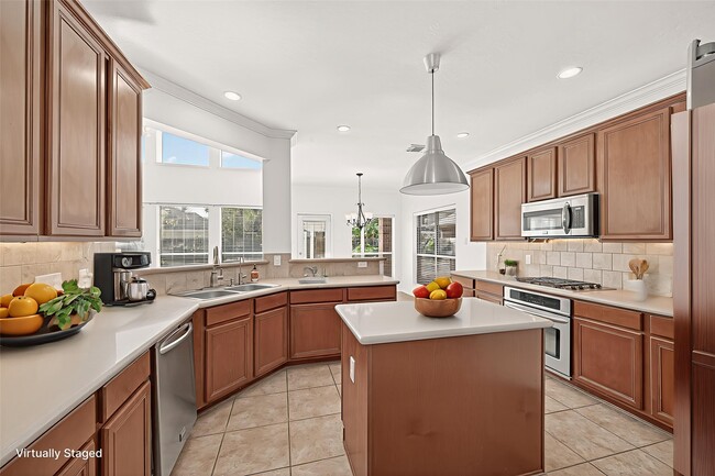 Building Photo - 24919 Spring Aspen Ct