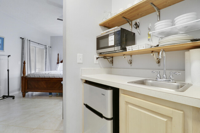 Building Photo - 9800 Perfect Dr