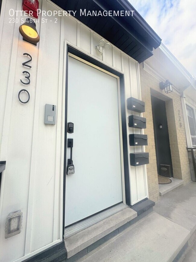 Building Photo - 230 S 46th St