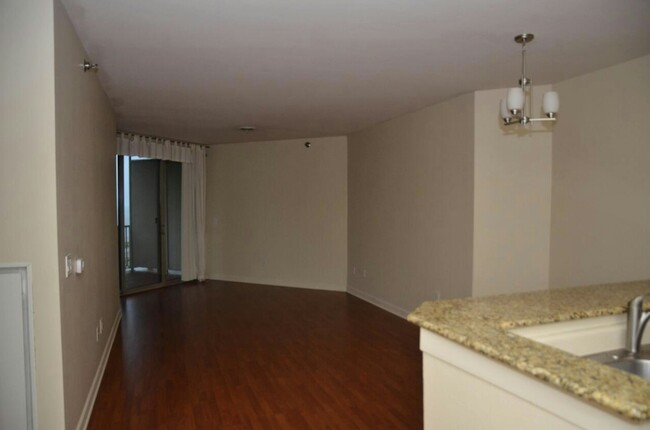 Building Photo - 4120 S Lake Dr