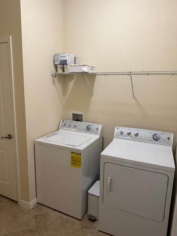 Building Photo - 12792 Richezza Dr