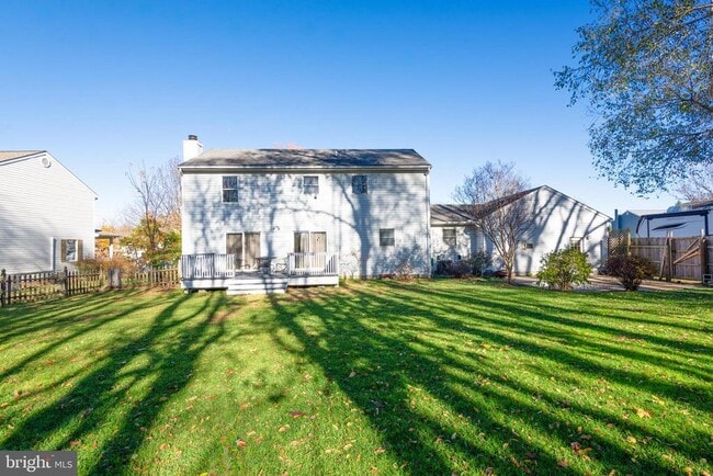 Building Photo - 8460 Colony Cir