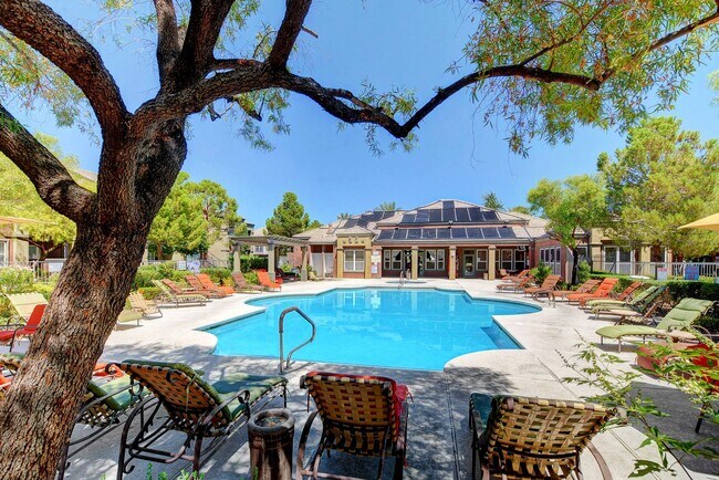 Building Photo - Charming 1 bedroom Condo with full size Ga...