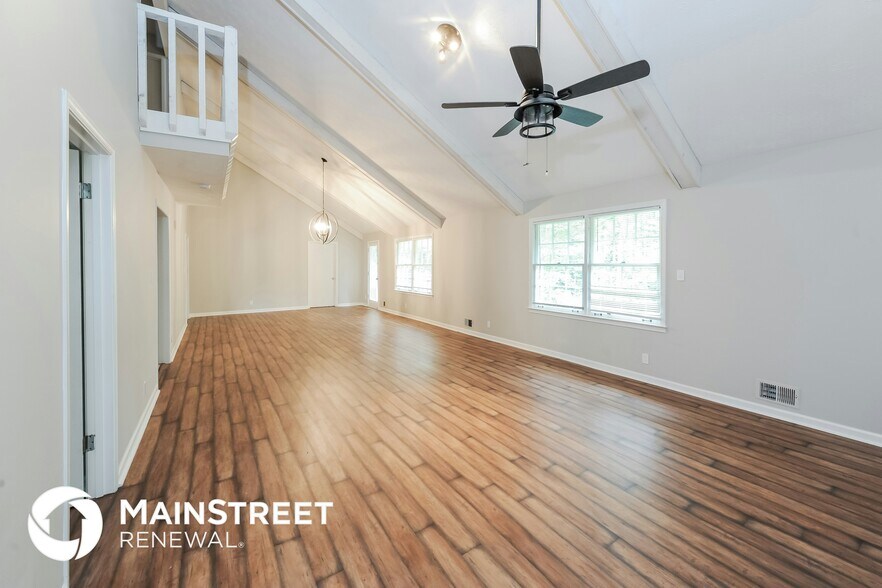 Building Photo - 4381 Hardwood Cir SW