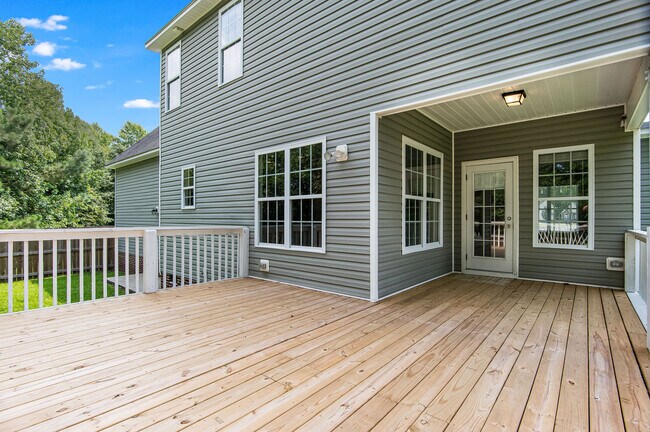 Building Photo - 107 McKinnon Pl